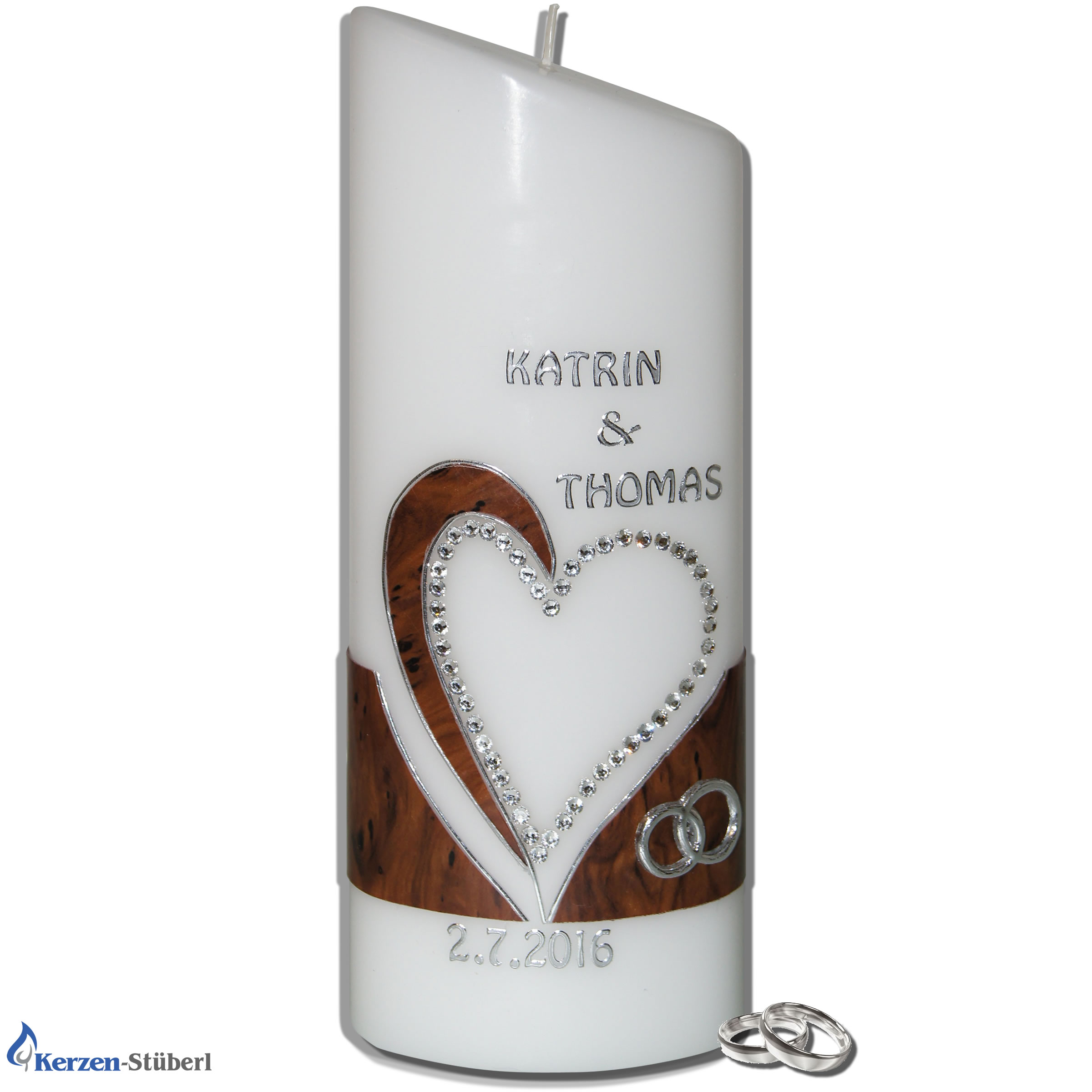 Hochzeitskerze mit Swarovski Herz & Holzoptik Ellipse | Kerzen-Stüberl Hochzeitskerze mit Swarovski Herz & Holzoptik Ellipse | Kerzen-Stüberl